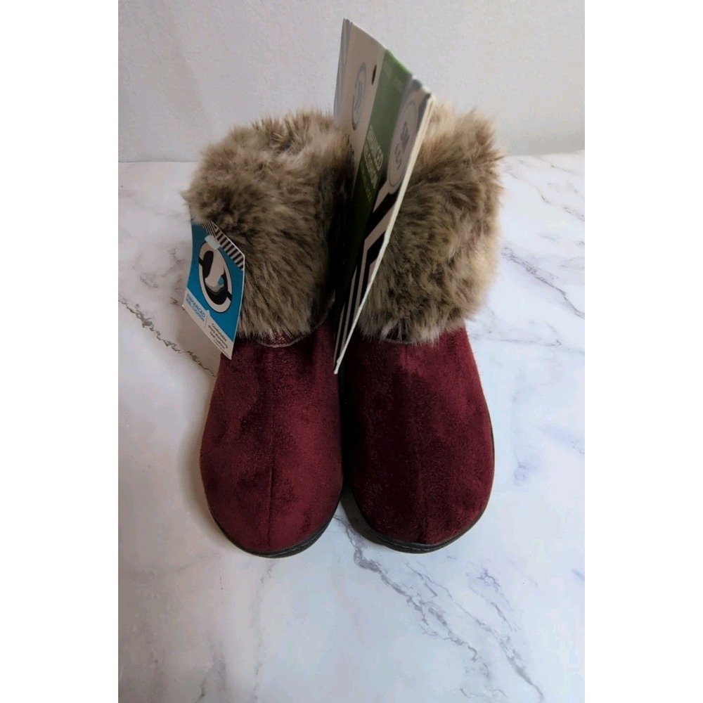 New Isotoner Womens Memory Foam Slipper Size‎ Sm/ (6.5/7) Woodlands Chili Pepper